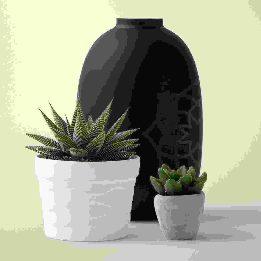 yoga black vase